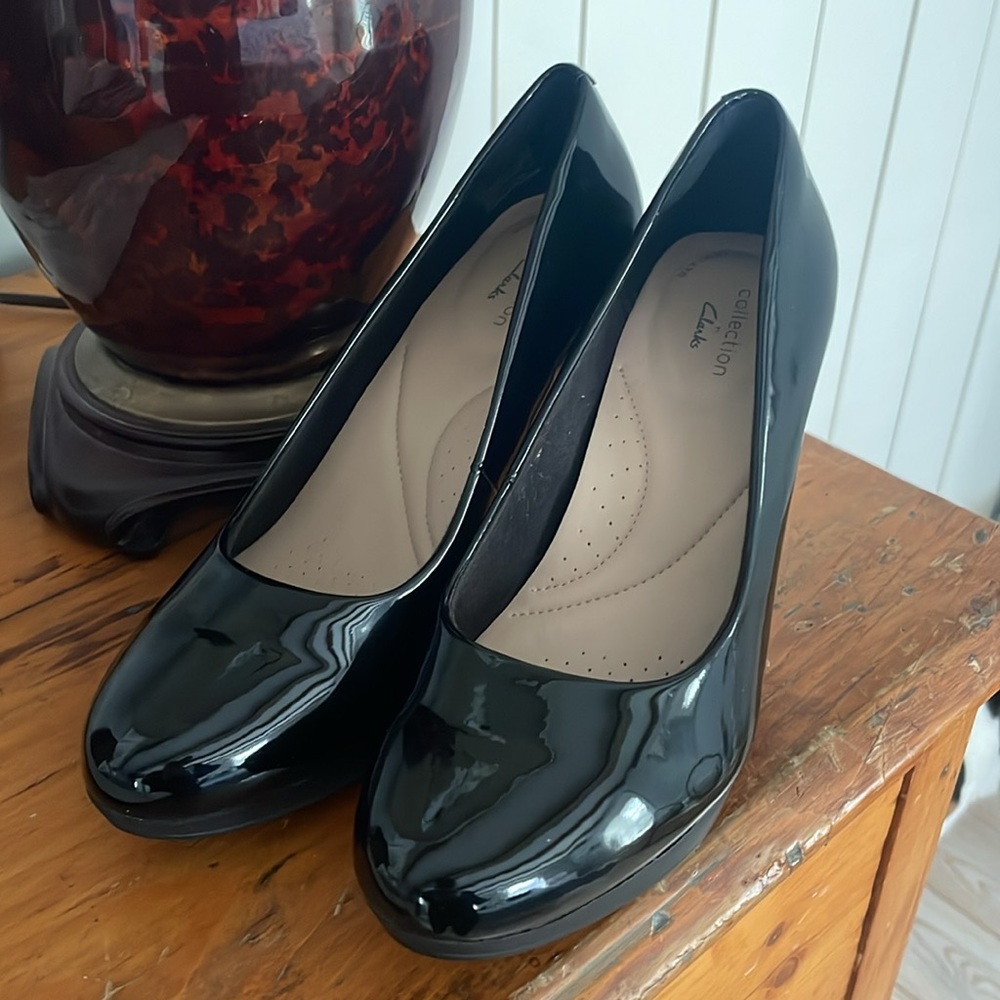 Clarks Glossy Black Heels - Picture 2 of 8